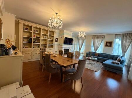 Shitet, Apartament 3+1+2+2 Poste Parkimi, Rruga e Elbasanit, Tiranë