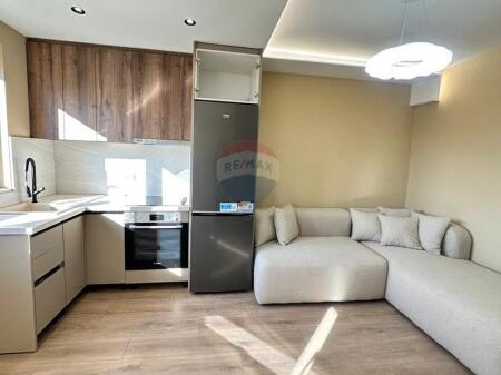 Shitet Apartament 1+1 - te 21 Dhjetori, Tirane
