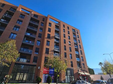 Ne Porcelan Shitet Apartament 2+1 I Mobiluar!