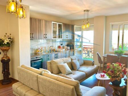 Shitet, Apartament 1+1, Golem.