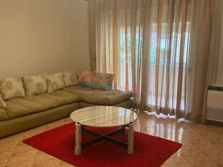 Appartamento 3+1 in Affitto vicino alla Scuola di Balletto di Tirana