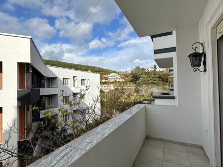 Shitet apartament 1+1 te Gjiri i Lalzit prane kompleksit "Insifa".