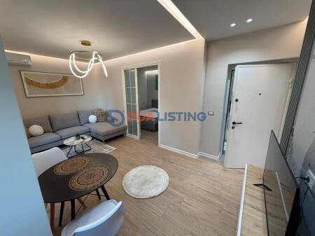 VENDESI 2 MONOLOCALI + 1 APPARTAMENTO 1+1 STAZIONE DEI TRENI – TIRANA