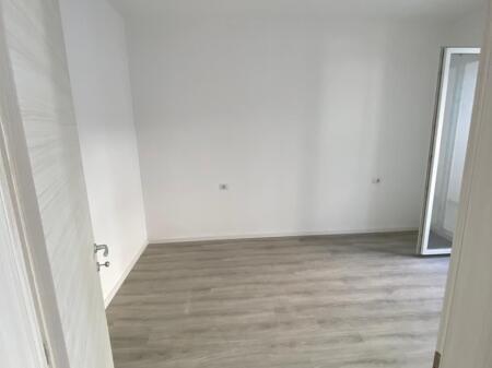 Shitet apartament 1+1 Rruga Dritan Hoxha, Laprakë ,Kompleksi Aura!