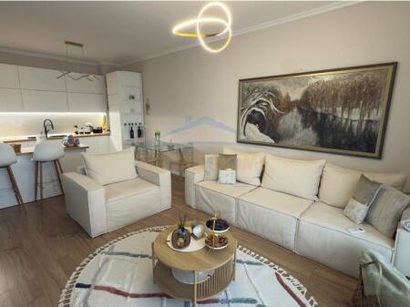 Shitet, Apartament 2+1+Post Parkimi, Rruga Jordan Misja, Tirane.