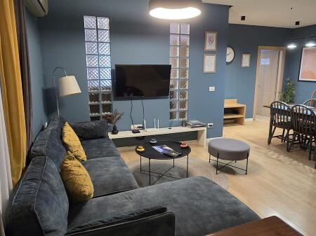 APARTAMENT ME QERA 2+1 QENDER PRANE TAIWAN 1.600 EURO