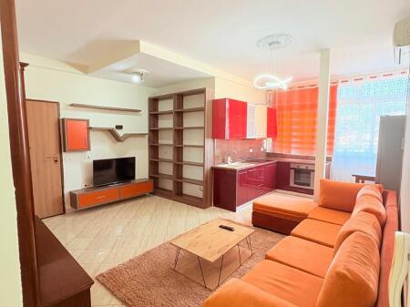 Jepet me Qira Apartament 1+1 perball Delijorgjit