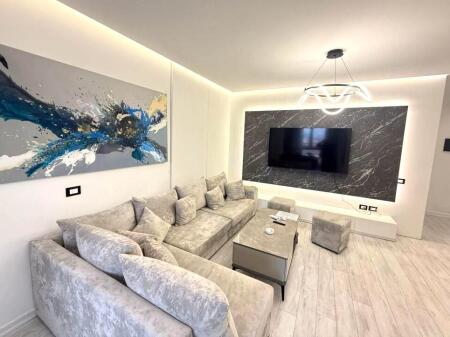 📌 Jepet apartment 3+1+3 poste parkimi me qira te Kompleksi Delijorgji
