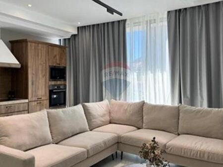 Apartament - Për Shitje - Pamje Liqeni, Tiranë(ID: 530261070-204)