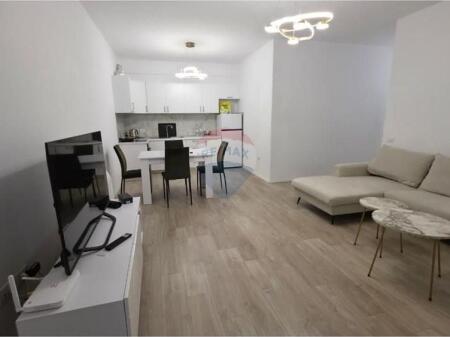 Apartament me qera Liqeni i Thate