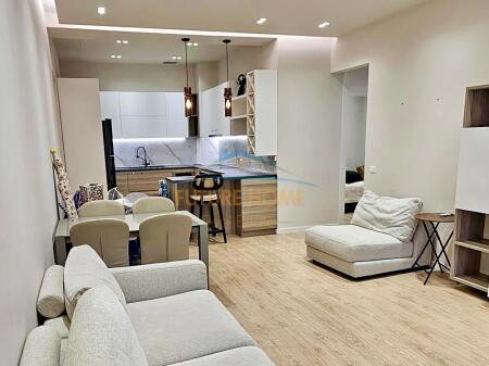 Shitet, Apartament 3+1+2, Liqeni i Thate, Tirane