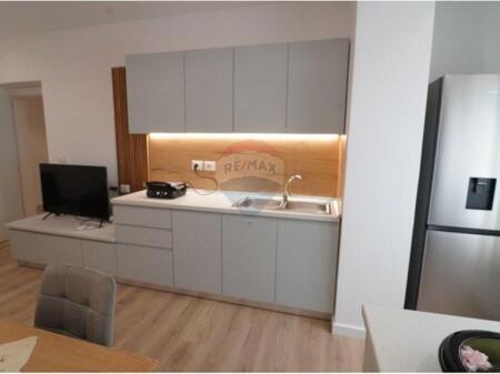 Apartament - Për Qira - Rruga Ferit Xhajko, Tiranë