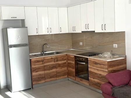 📍 Jepet me Qera Super Hyrje Private  Poshtë Spitalit Amerikan 2