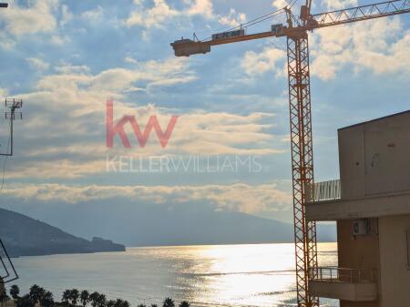 SHITET APARTAMENT 1+1 ME PAMJE ANESORE DETI NË LUNGOMARE VLORË OKAZION