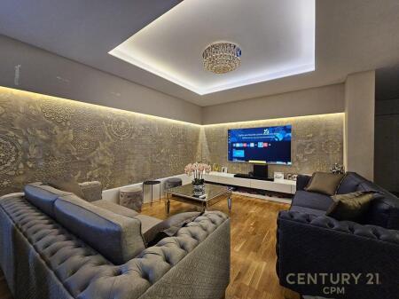 Luxury 3+1 apartment for sale near "Lion Park", Elbasani Street!