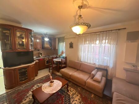 Apartament me Qira – 3+1+2, Petro Nini Luarasi