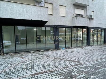 COMMERCIAL SPACE FOR RENT – DRY LAKE, TIRANA