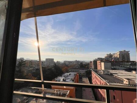 JEPET ME QIRA APARTAMENT 2+1+2 – PËRBALLË SPAK-UT, STACIONI I TRENIT