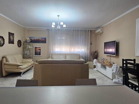 APARTAMENT 2+1+2 ME QERA TE GJYKATA DURRES