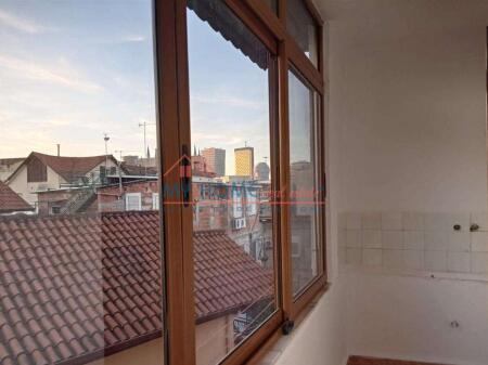 Apartament 1+1 ne Shitje prane Shkolles se Baletit ne Tirane