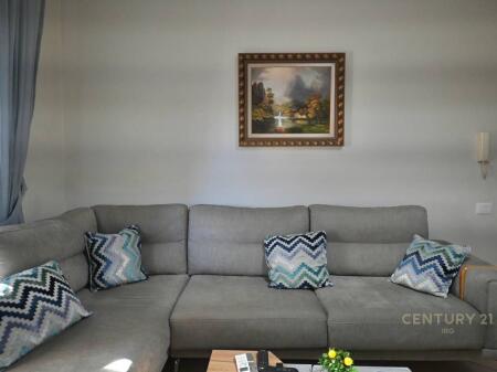 Apartament 2+1 me Qira në Unazën e Vogël, përballë Kompleksit Delijorgji 700 € /Muaj