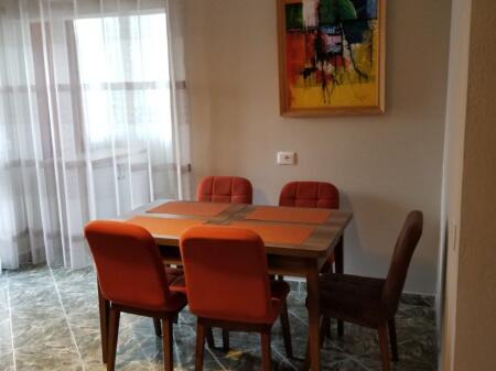 🏡 APARTAMENT 2+1 ME QIRA – Rr. Mine Peza, pranë Komisariatit Nr. 3