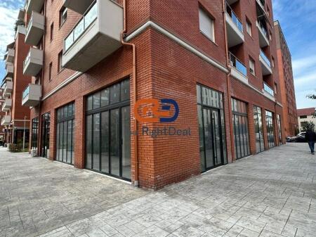 In Astir, Commercial Unit for Rent in the Green City Residence!