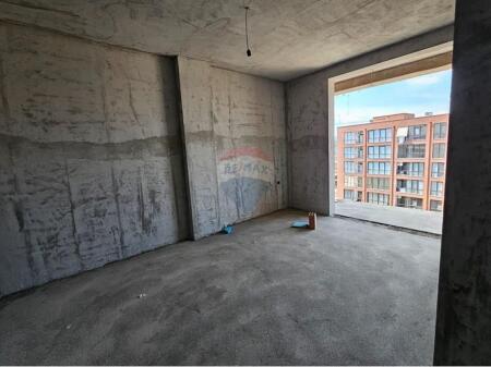 Apartament per shitje 3+1+2+ 2 Ballkone tek Bulevardi i Ri