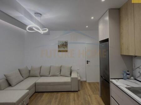 Shitet, Apartament 1+1, Komuna e Parisit