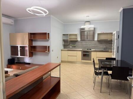 Apartament 2+1 Me Qira në Rrugën Mine Peza 620 € /Muaj