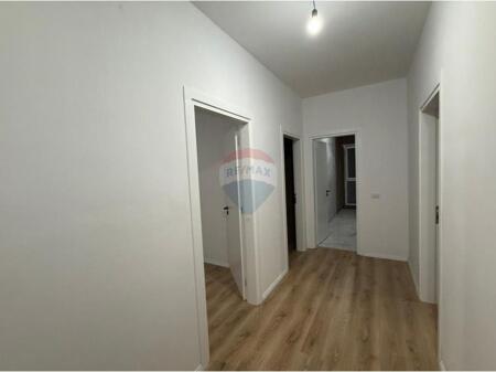 Apartament 2+1 në Kamëz