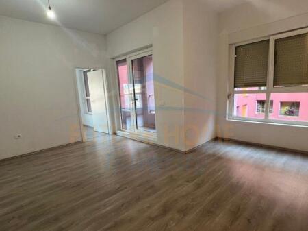 Shitet, Apartament 1+1, Kompleksi Mangalem, Tirana.