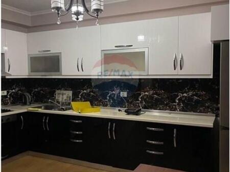 APARTAMENT 3+1+2+2 GARAZHE PER SHITJE TE KOMUNA