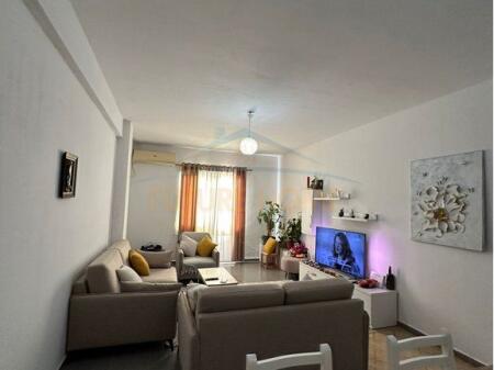 Shitet Apartament 2+1 , Yzberisht