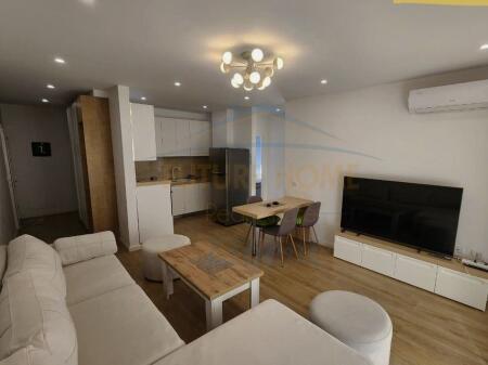 Qera, Apartament 2+1+2 Poste Parkimi, Liqeni i Thate Tirane.