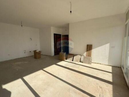 Appartamento - In Vendita - Via Jordan Misja, Tirana(ID: 530381003-229)  