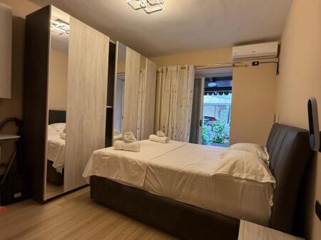 Jepet Me Qera Apartament 2+1+1 Ballkon