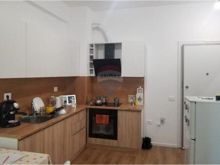 Apartament 1+1 me Qira Tek Kompleksi Mangalem !