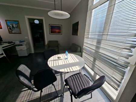 UFFICIO IN AFFITTO EX ESPOSIZIONE 700 EURO