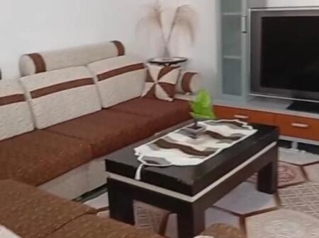 Jepet Me Qera Apartament 2+1+1 Ballkon