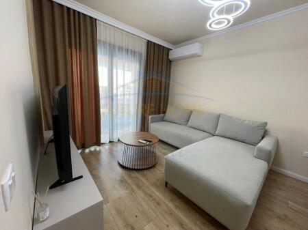 Qera, Apartament 1+1+Post Parkimi, Liqeni i Thate, Tirane.