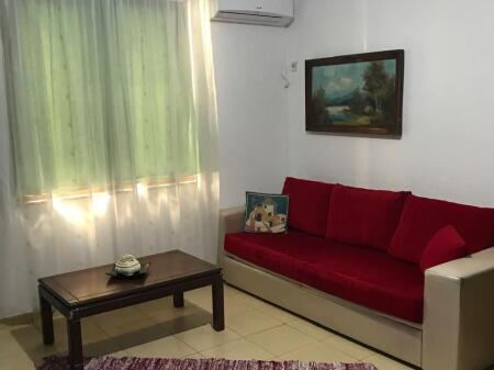 JEPET ME QERA GARSONIERE FRESK