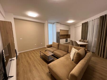 Qera apartament 2+1 Tek Oxa ne Fresk 55000 leke