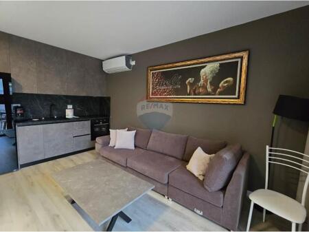 Jepet me qira apartament 1+1+p.parkimi te 5 Maji