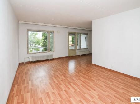 Vile 3-Kateshe Me Qera Ne Kombinat (ID BV22535) Tirane