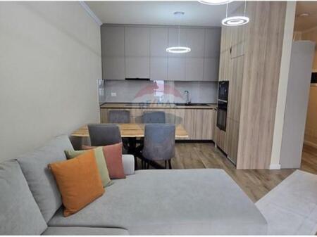 Me qira apartament 1+1 postparkim, Liqeni i Thate