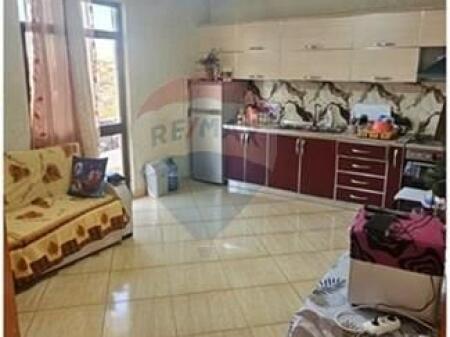 Shtëpi private - Për Shitje - Shkozë, Tiranë