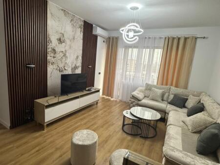 Shitet super apartament 2+1+2 tek Alpha Bank ne Astir