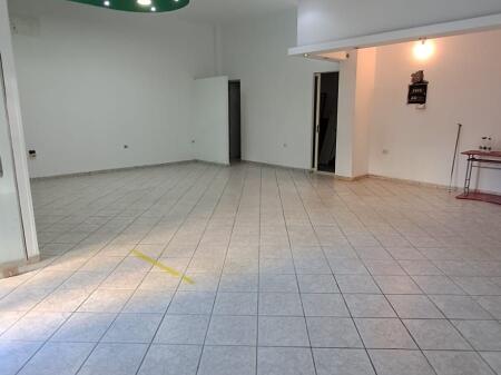 🔥 Ambient Komercial me Super Pozicion – Pranë Square 21 🔥