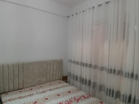 Jepet me qira apartament 1+1 në Ali Dem!